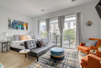 Building Photo - 2530 Lawrence St