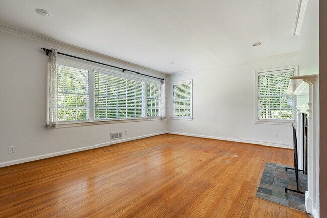 Building Photo - 708 56th St S