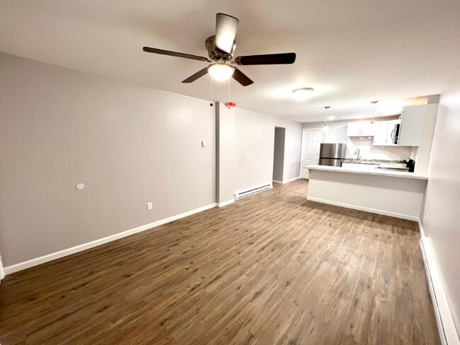 Foto del edificio - 64 1/2 N Sherman St