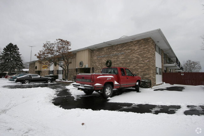 Building Photo - 1093 Sheridan Rd
