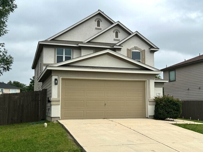 Foto del edificio - Updated Waterleaf Home with Custom Primary Bath & Easy I-35 Access