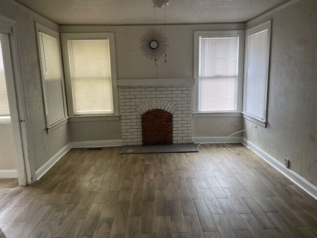 Building Photo - 319 W 49th St