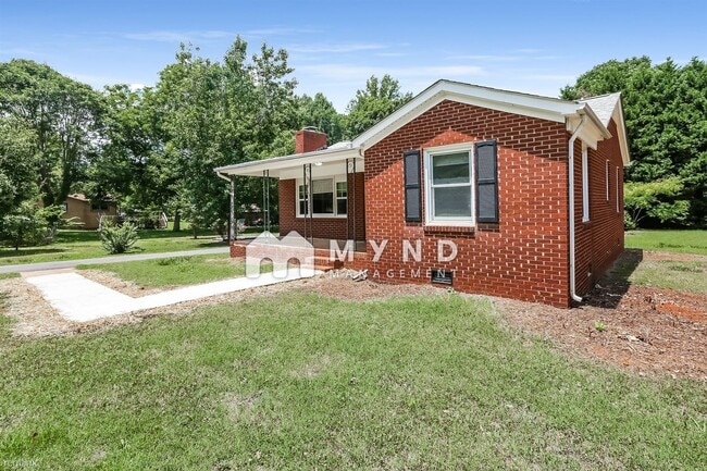 Building Photo - 3 br, 1.5 bath House - 315 Smith Rd