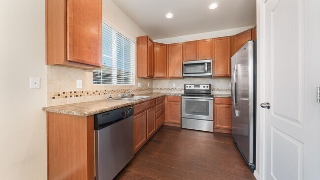 Building Photo - 6203 Cedar Pk Grv