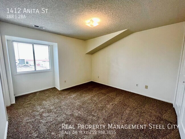 Foto del edificio - 1412 Anita St