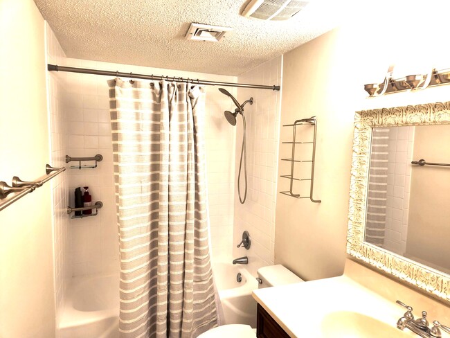 Building Photo - 8500 Ankara Ct