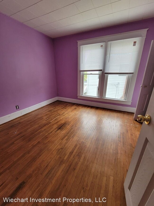 Building Photo - 3 br, 1 bath House - 542 Haller St