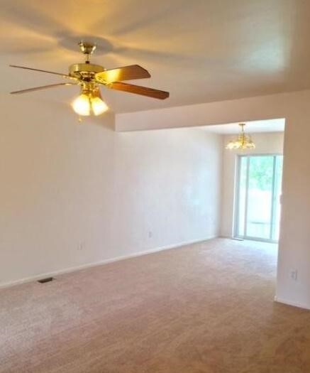 Foto del edificio - 2519 Meadow Cir