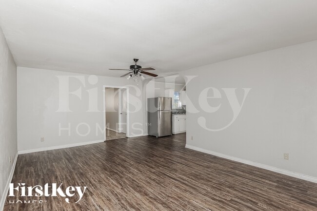 Foto del edificio - 2202 Lockwood Dr