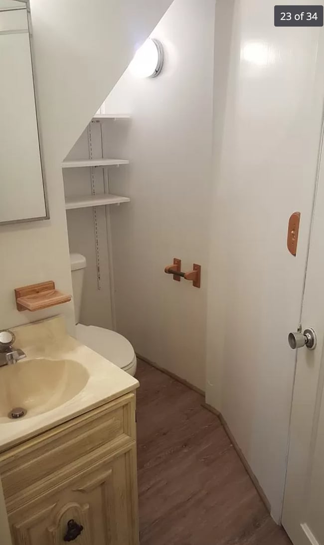 Basement bathroom - 1505 10th St N