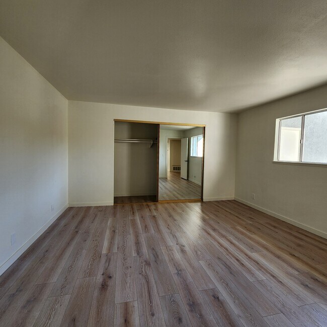 Building Photo - 437 Reed Way