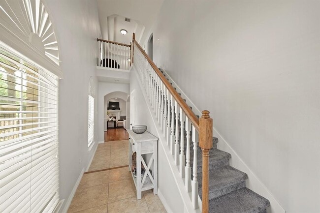 Building Photo - 6426 E Linpar Ct