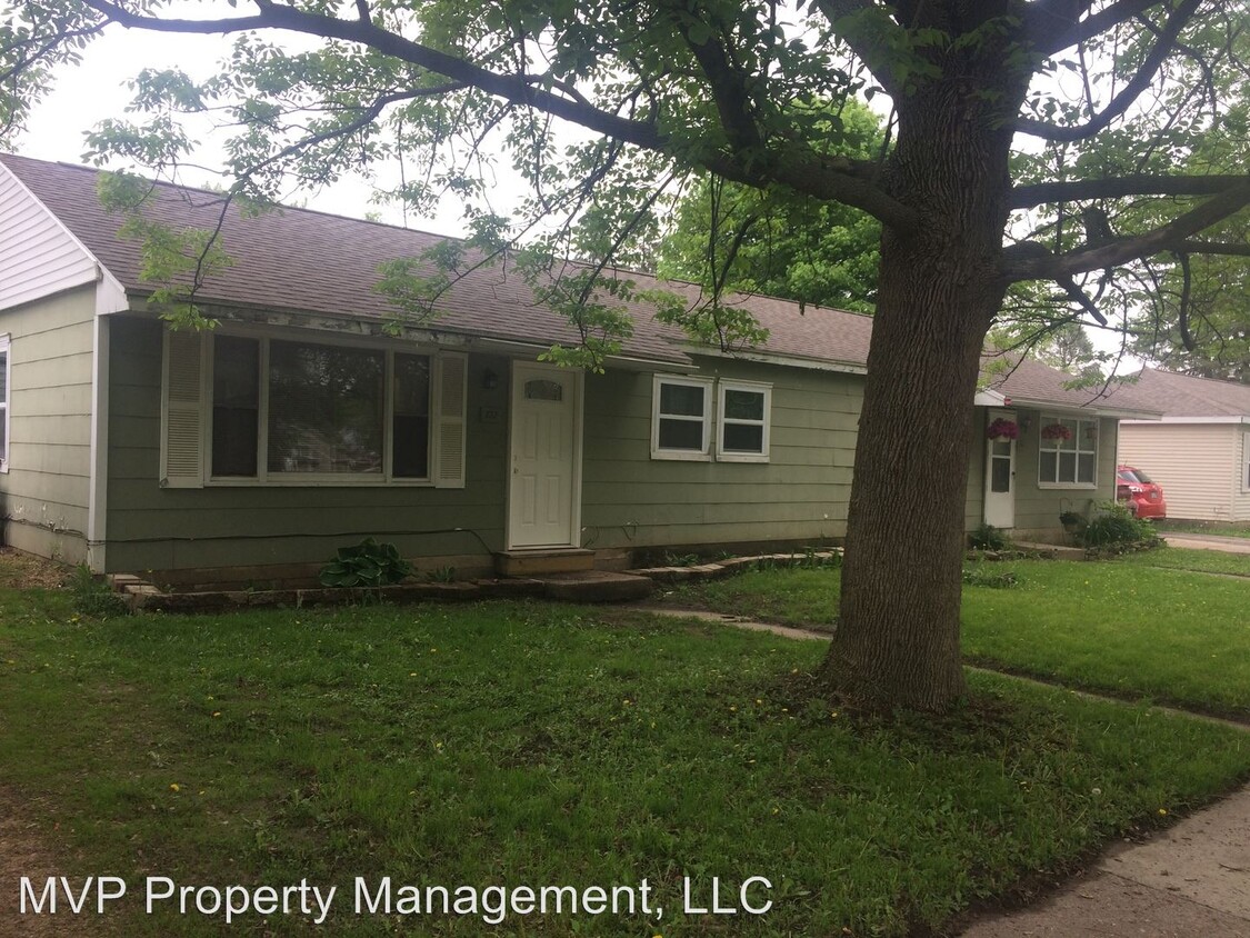 Primary Photo - 724-724 Lee Ct