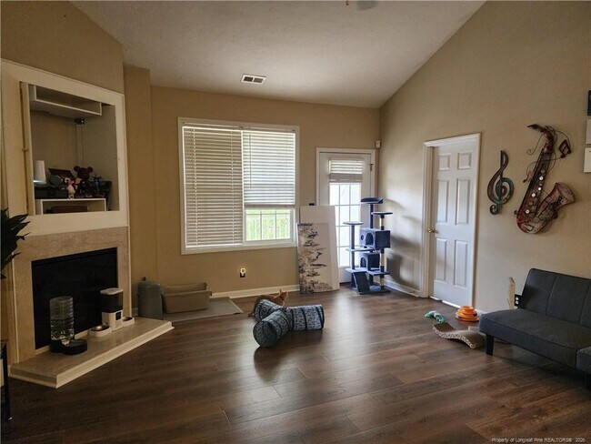 Foto del edificio - 3109 Wisteria Ln