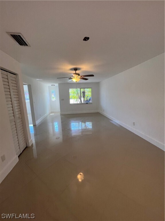 Foto del edificio - 5204 Coronado Pkwy