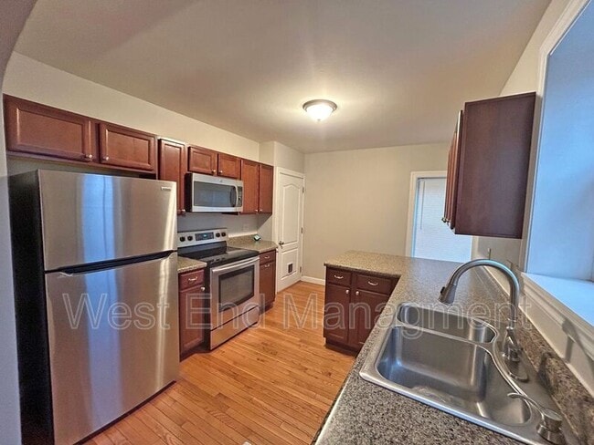 Building Photo - 1108 Collingwood Dr