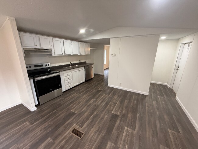 Foto del edificio - 80 Redwood Ln