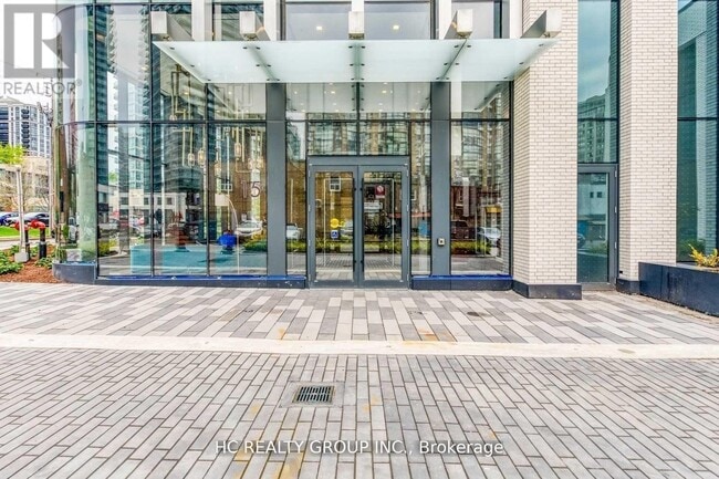 Building Photo - 15 Holmes Ave