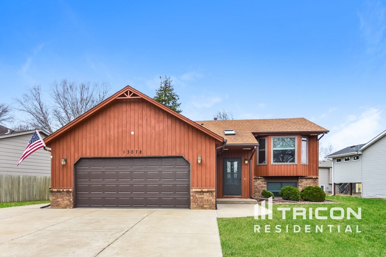Foto principal - 13078 Glenhurst Ave