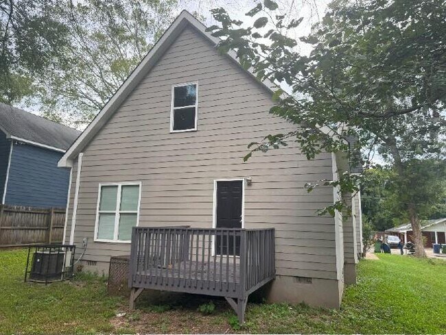 Building Photo - 1005 Linam Ave SE