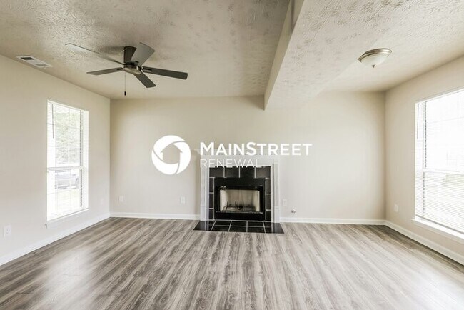 Foto del edificio - 3 Bedroom Pet-Friendly Home in RIVERDALE, ...