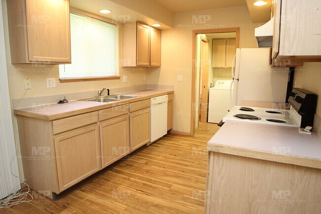 Foto del edificio - 2036 Glenmoor Dr