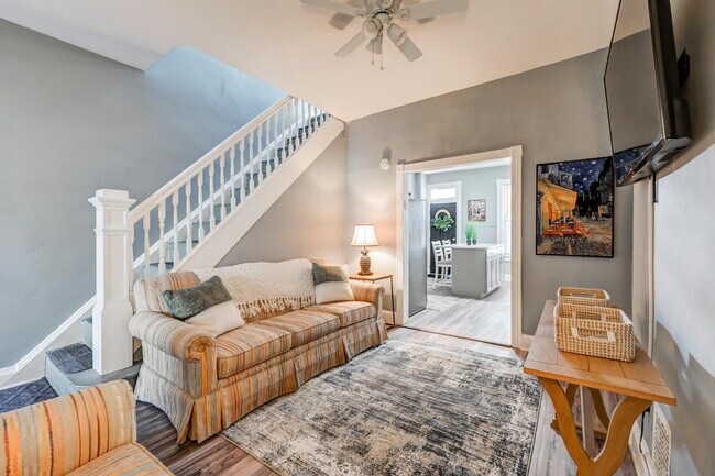 Building Photo - 307 Whitridge Ave