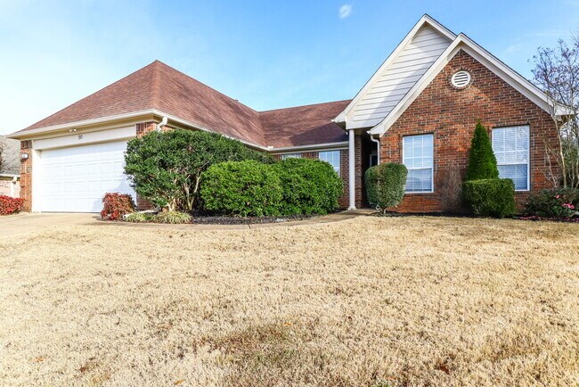 Building Photo - 50 Lakewood Dr