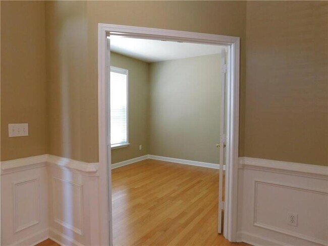 Building Photo - 1607 Belmont Creek Pointe