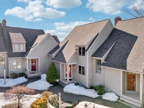 Building Photo - 10 Old Nugent
