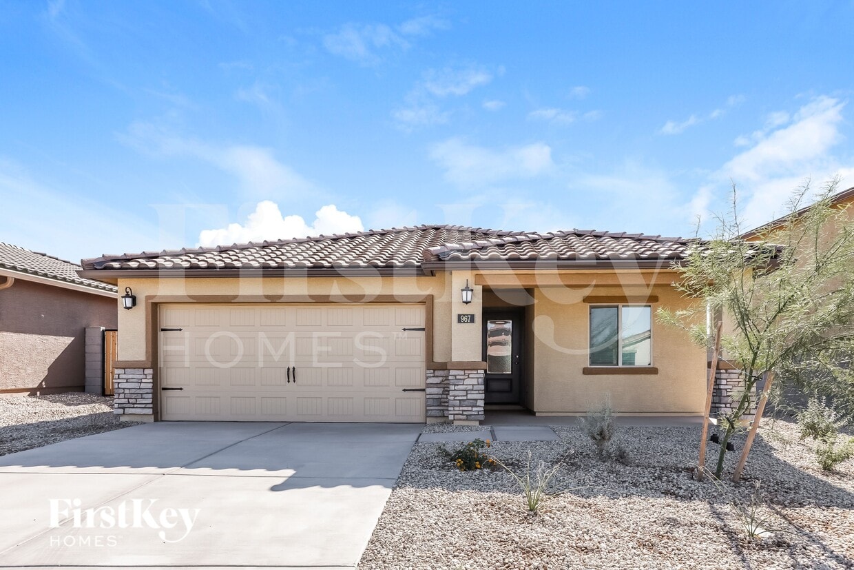 Foto principal - 967 W 20th St