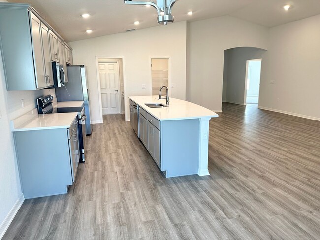 Foto del edificio - 4 Bedroom House in the Astonia Community