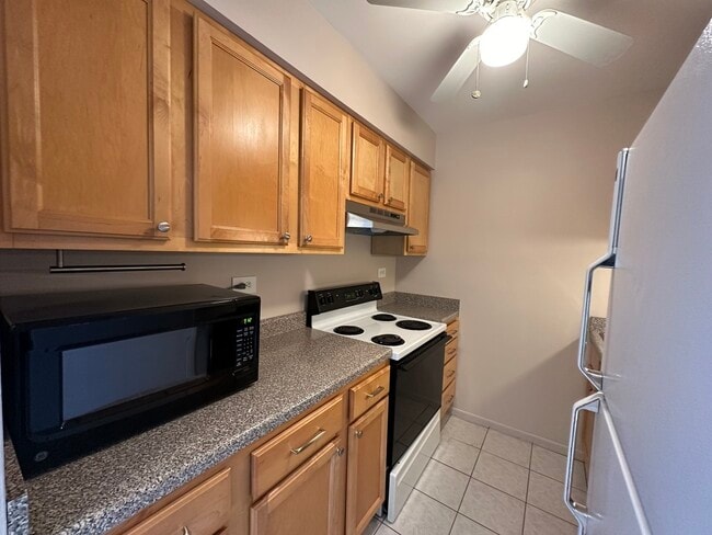 Building Photo - 4529 Prescott Ave