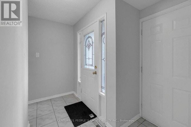 Building Photo - 35 Ferri Crescent