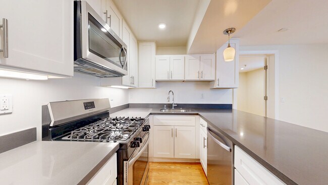 Foto del edificio - 740 Rhode Island St