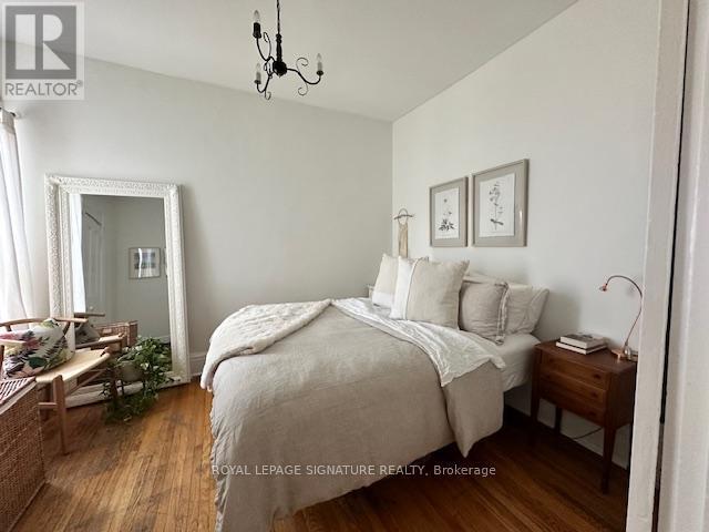 Photo du bâtiment - 107 Lisgar St