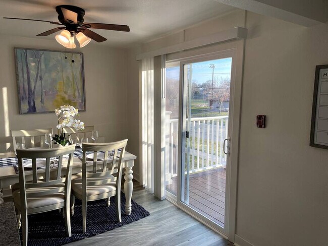 Foto del edificio - 922-940 Oak Street-SI ID1253107P