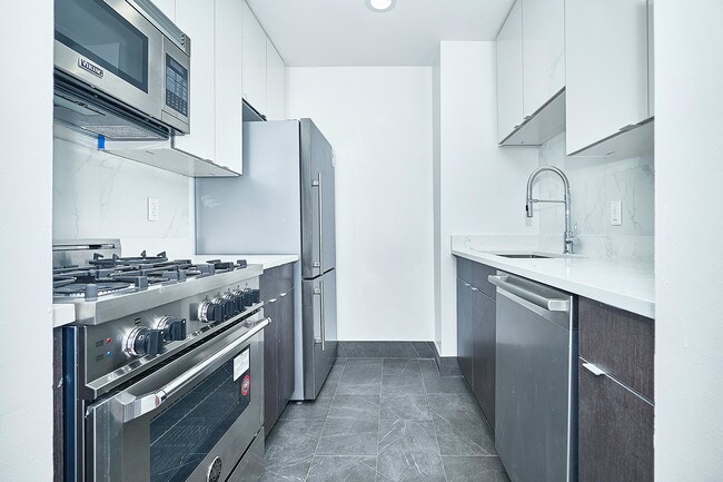 Foto del edificio - 327 Saint Nicholas Ave