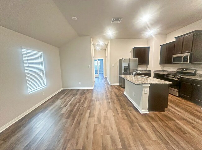 Foto del edificio - 6235 Willow Point Blvd