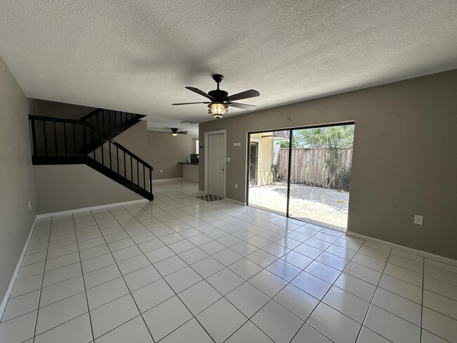 Foto del edificio - 308 3rd Ct