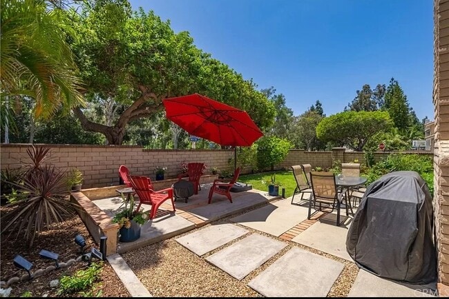 Foto del edificio - 7944 E Deerfield Ln