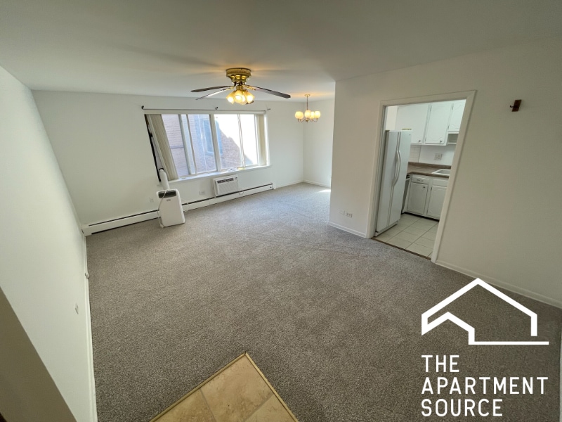 Photo - 539 W Stratford Pl (Chicago, IL)