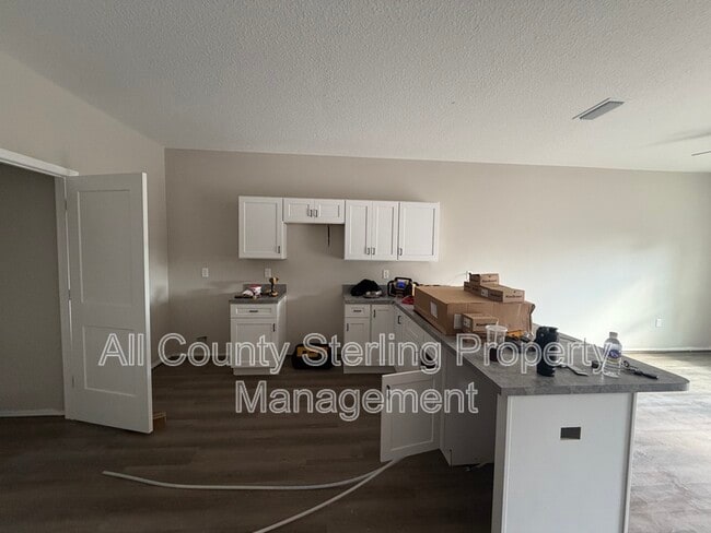 Building Photo - 1418 SE Magnolia Loop