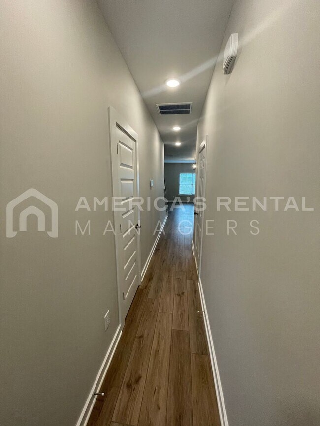 Foto del edificio - Home for Rent in Calera, AL!!! Available t...