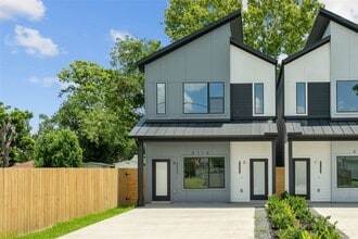 Building Photo - 8114 Double