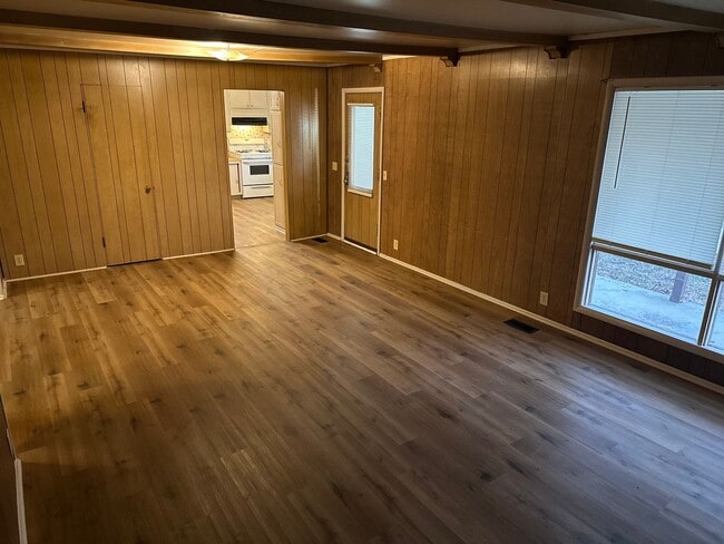 Photo - Available Now! 3-Bed, 1-Bath Home w/ Garage - Central Springdale, right next to Springdale High S...