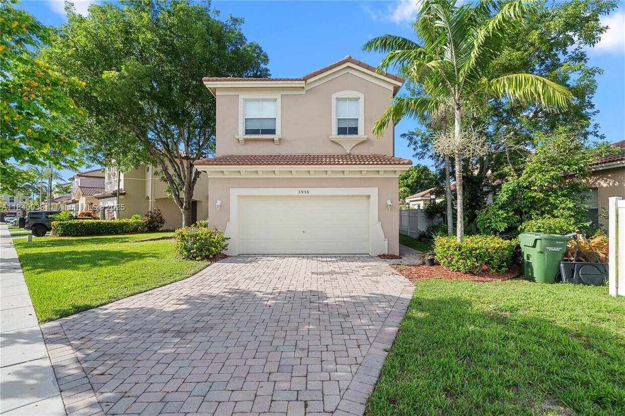 Foto principal - 3395 NE 11th Dr