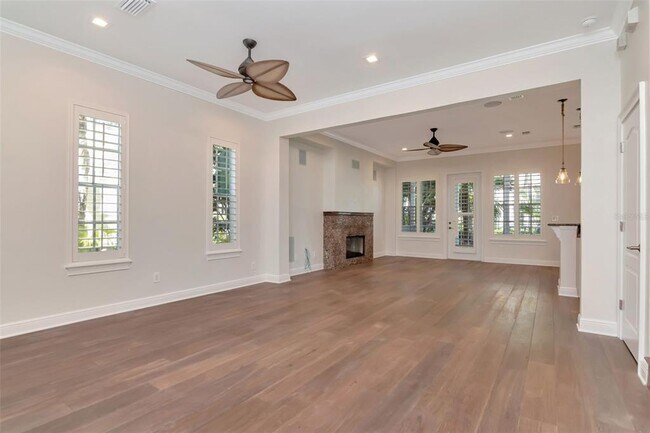 Building Photo - 947 Hemingway Cir