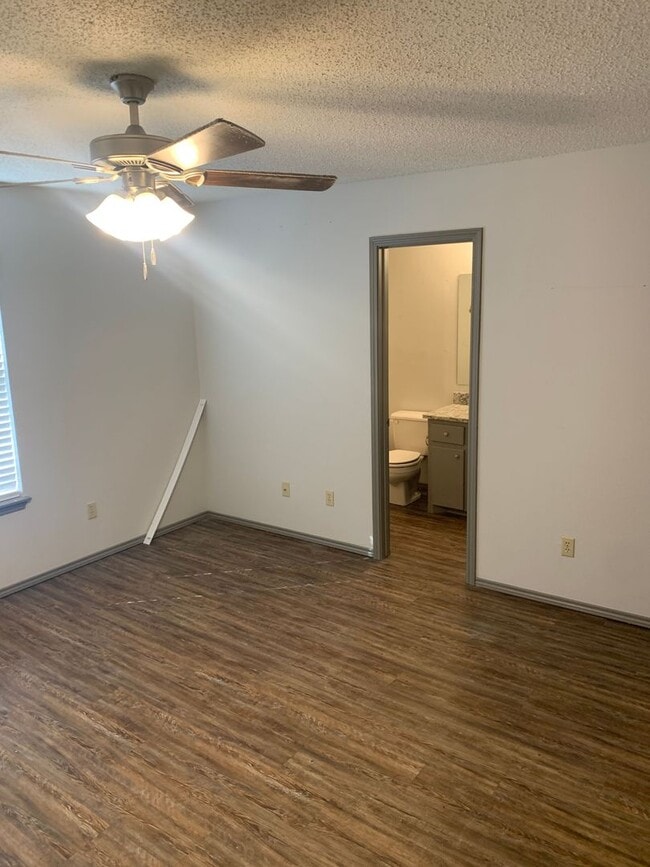 Foto del edificio - Cozy 2 bedroom 1 1/2 bath in Friendship ISD!