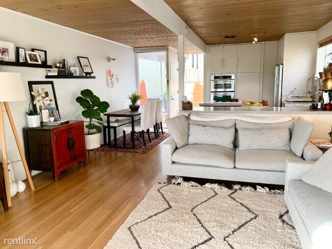 Foto del edificio - 3 br, 3 bath House - 1246 Agate Street